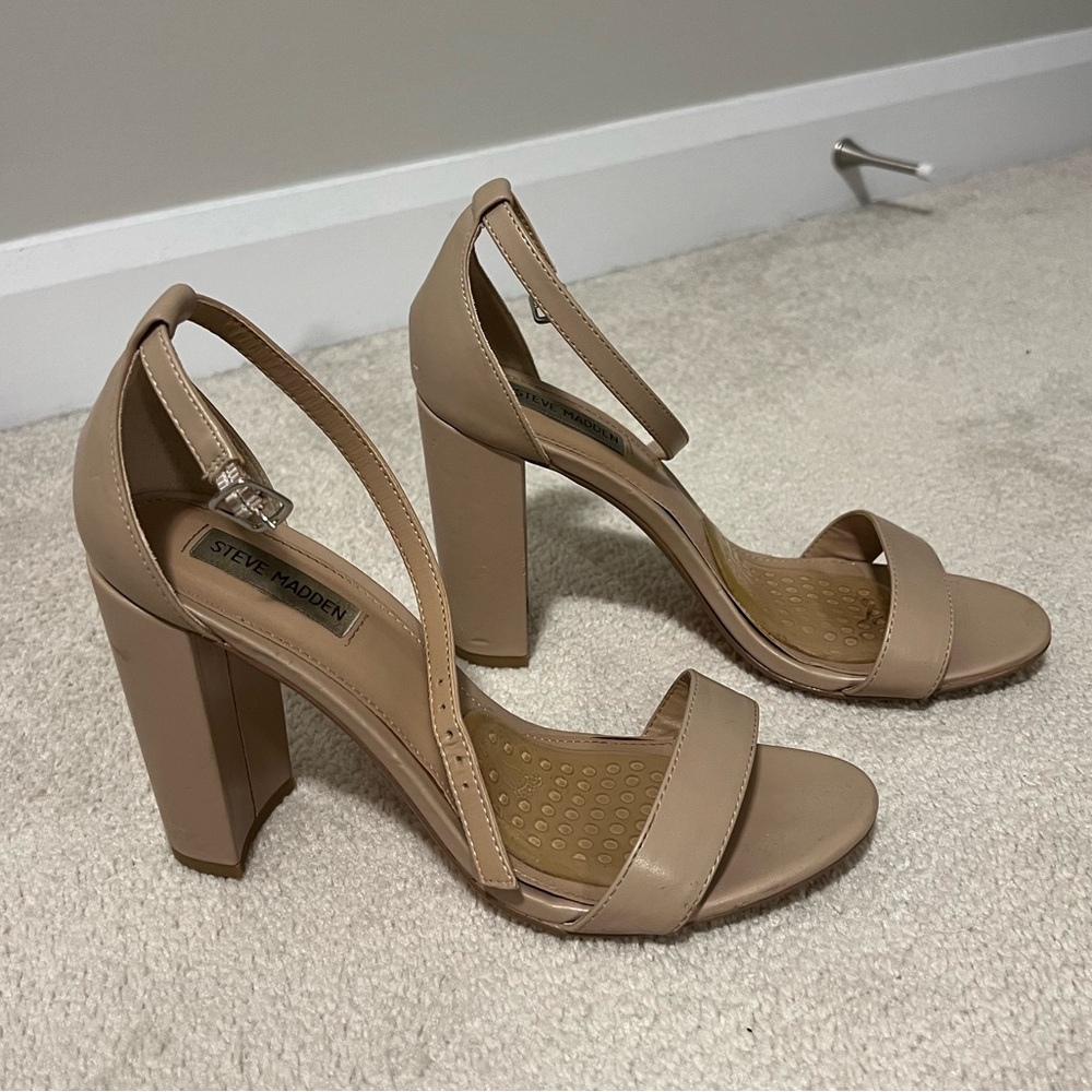 Steve Madden nude heels